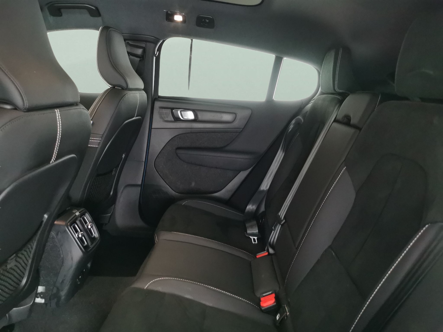 Used Volvo C40 2022 for sale - 76889199: Photo 30