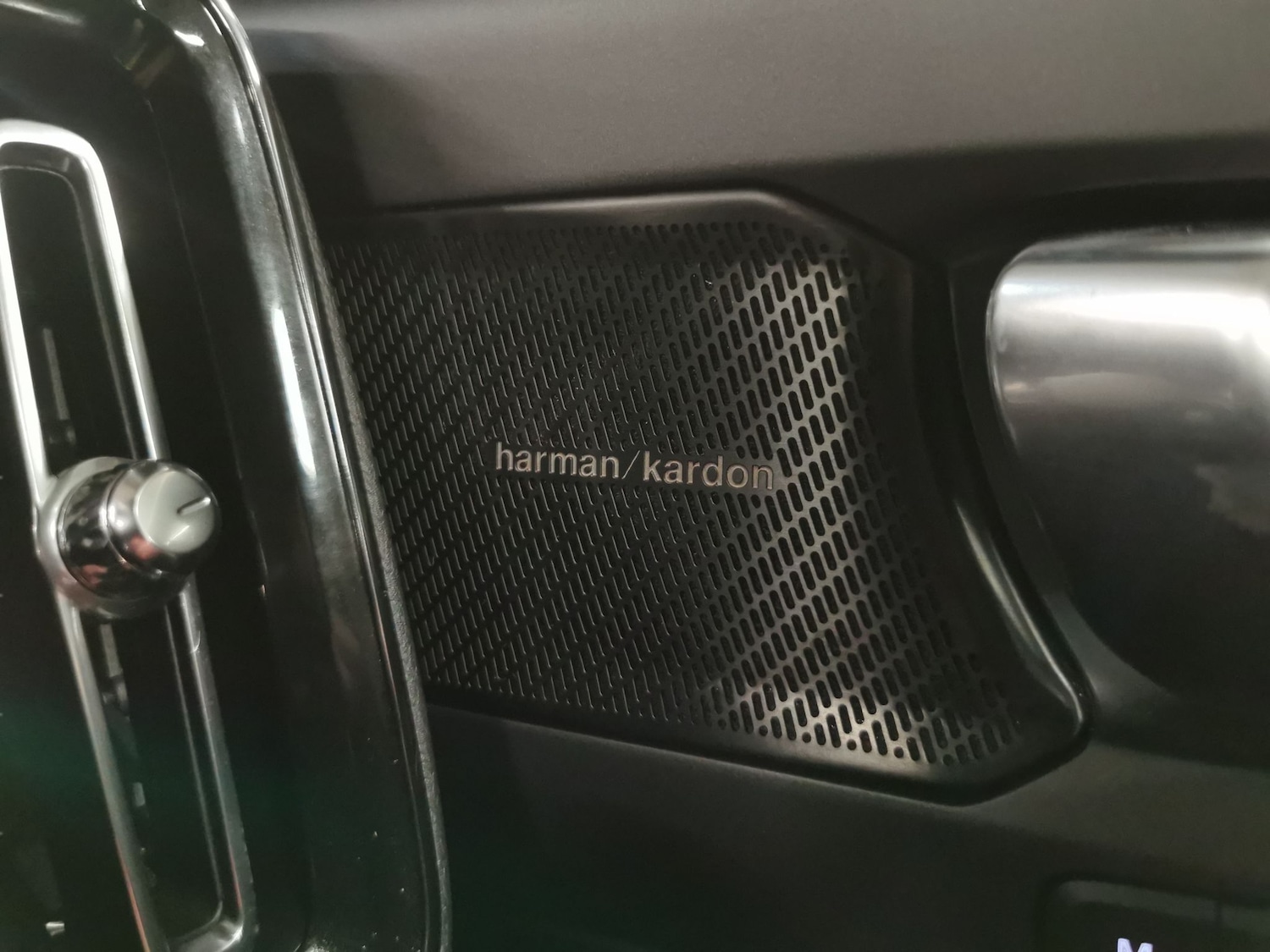 Used Volvo C40 2022 for sale - 76889199: Photo 6