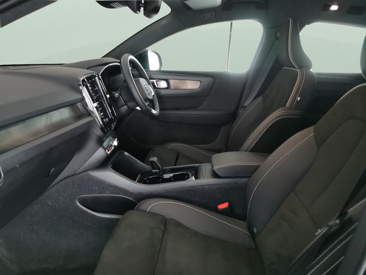 Used Volvo C40 2022 for sale - 76889199: Photo 9