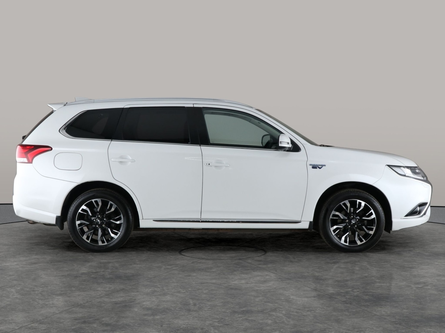 Used Mitsubishi Outlander 2017 for sale - 76763060: Photo 10