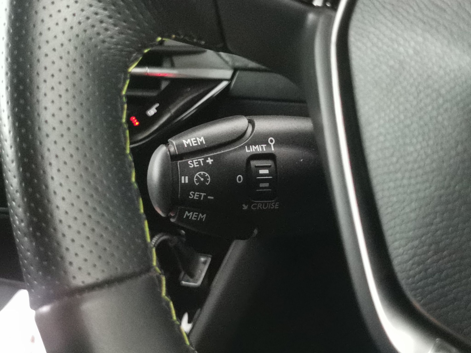 Used Peugeot 2008 2022 for sale - 77135170: Photo 18