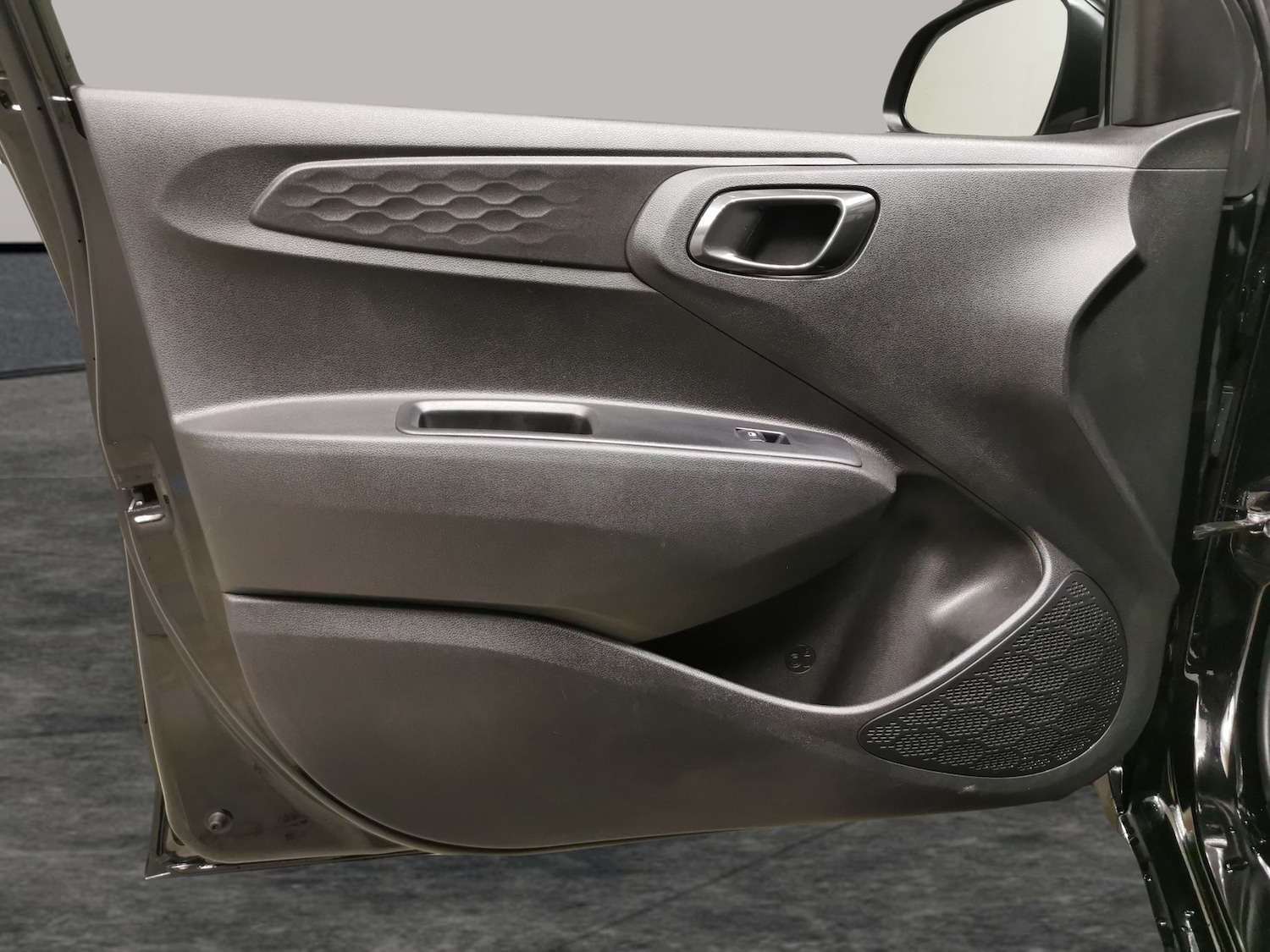 Used Hyundai i10 2023 for sale - 77043687: Photo 25