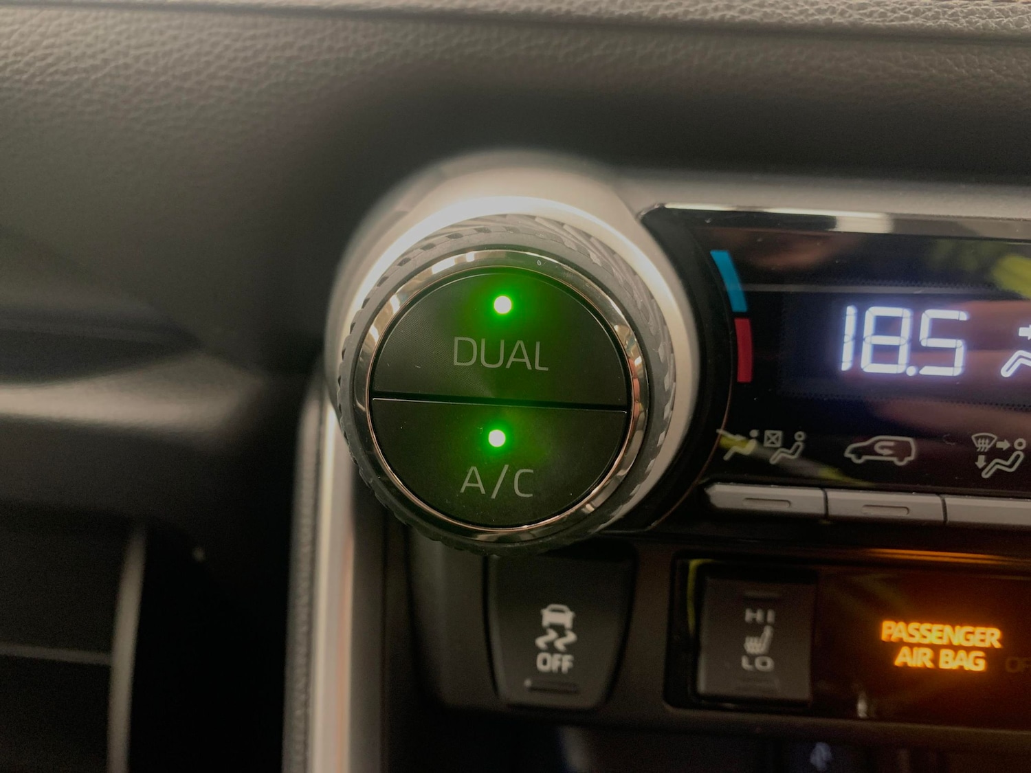 Used Toyota RAV4 2020 for sale - 76475385: Photo 16