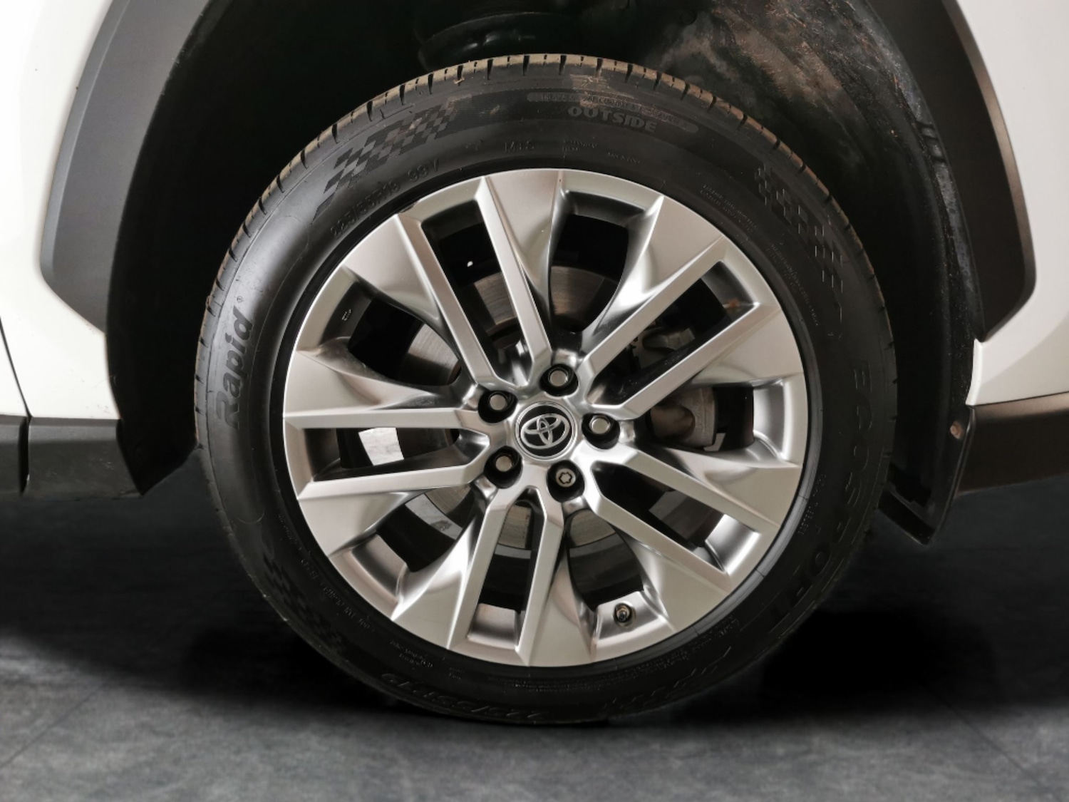 Used Toyota RAV4 2020 for sale - 76475385: Photo 32