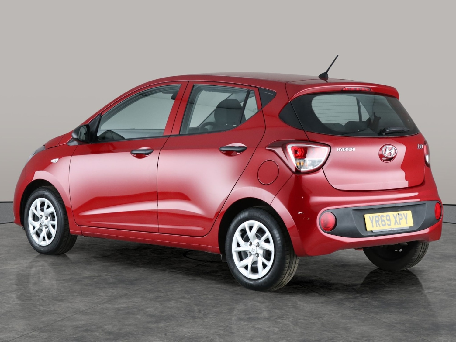 Used Hyundai i10 2019 for sale - 76118147: Photo 13