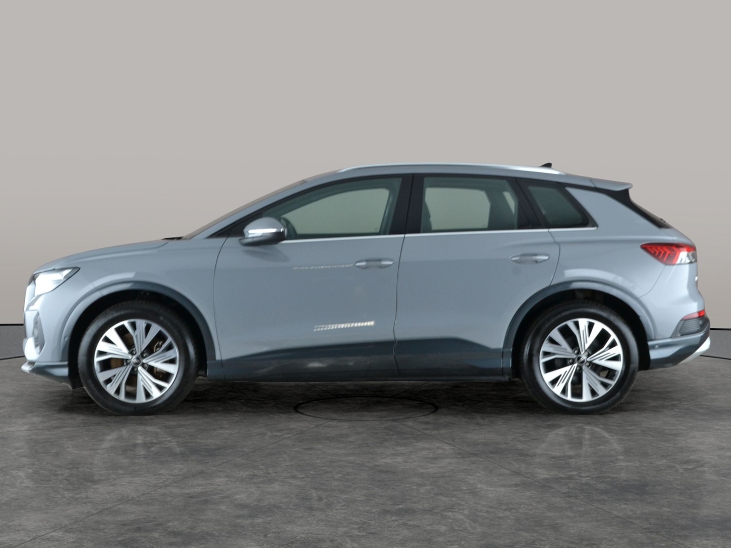 Used Audi Q4 e-tron 2023 for sale - 77337388: Photo 13