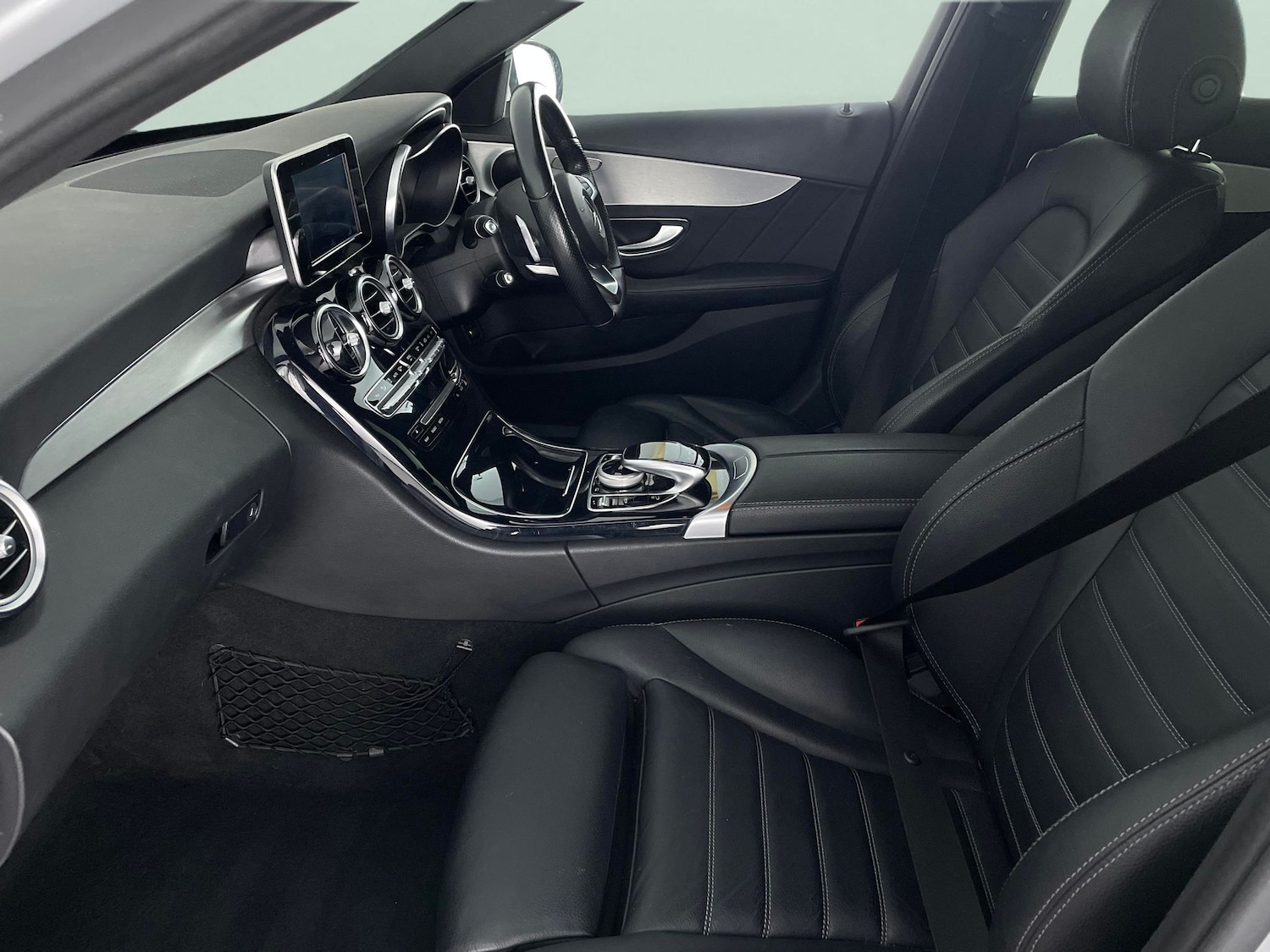 Used Mercedes-Benz C Class 2018 for sale - 76919478: Photo 4