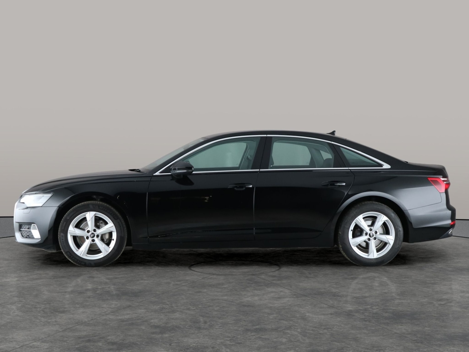 Used Audi A6 Saloon 2022 for sale - 76379170: Photo 18