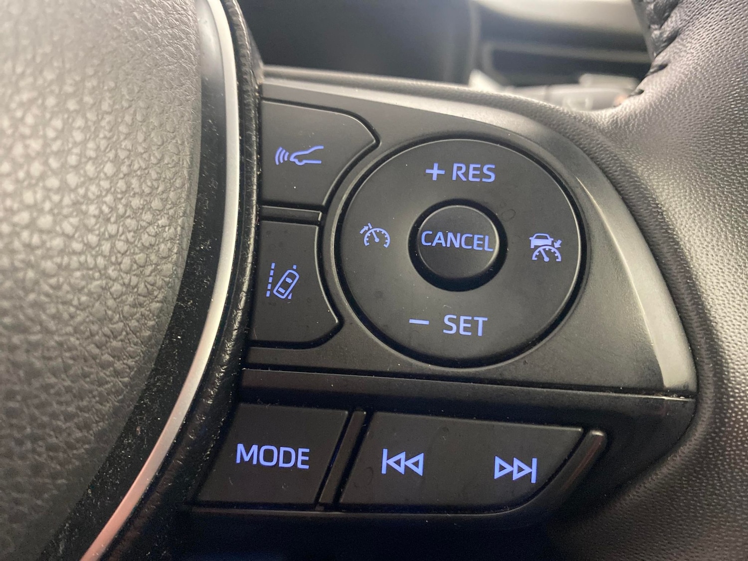 Used Toyota RAV4 2021 for sale - 77916939: Photo 17