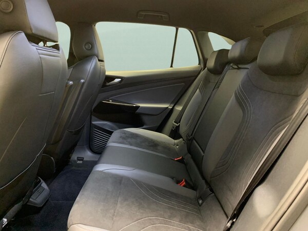 Used Volkswagen ID.4 2023 for sale - 76300650: Photo 34