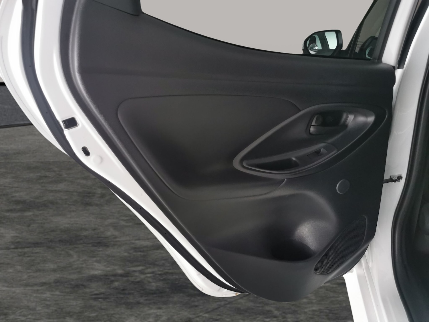 Used Toyota Yaris 2022 for sale - 77149132: Photo 28