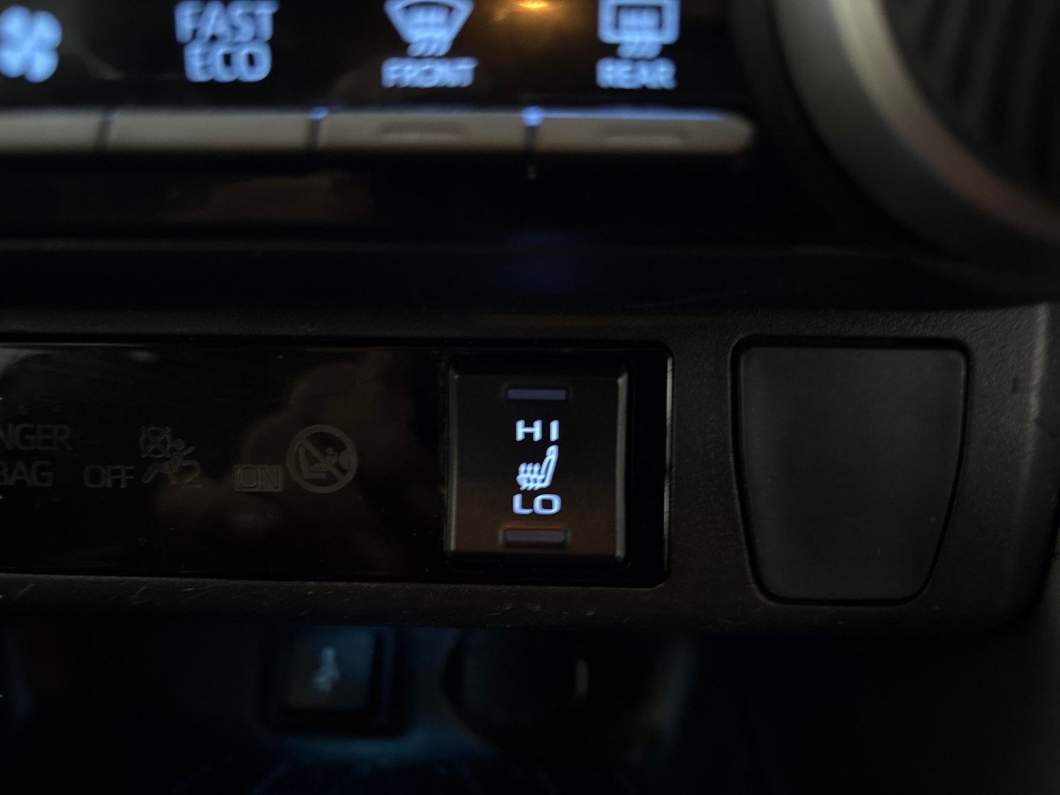 Used Toyota RAV4 2022 for sale - 77665418: Photo 15