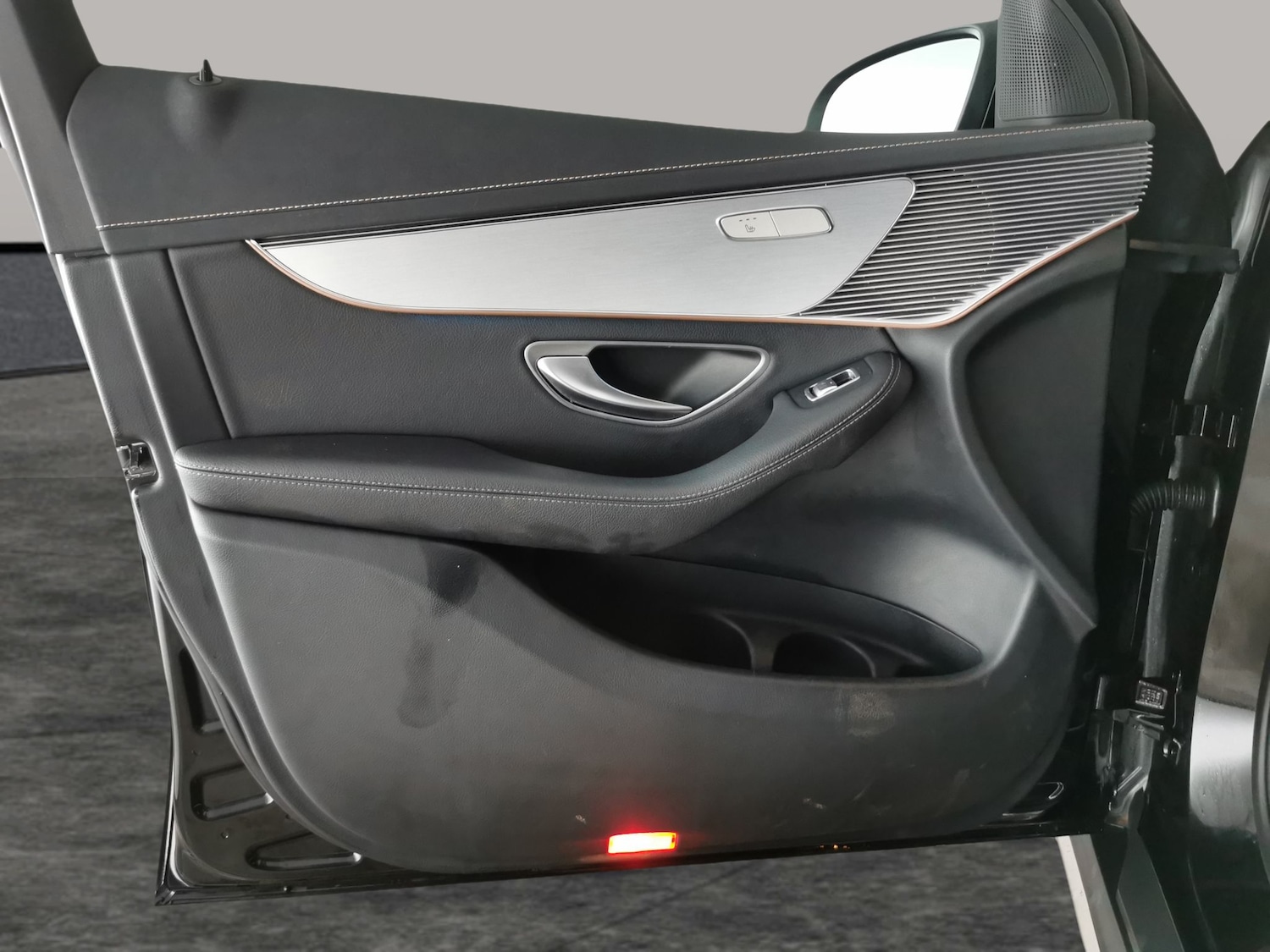 Used Mercedes-Benz EQC 2022 for sale - 77569960: Photo 29