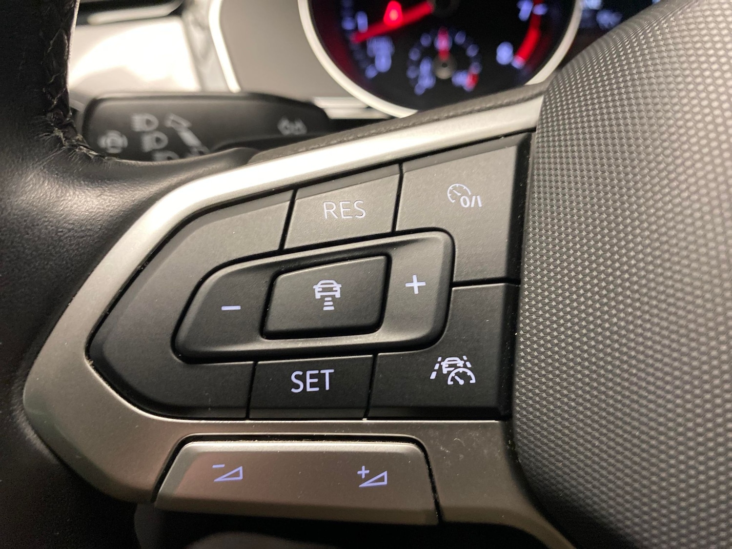 Used Volkswagen Passat 2023 for sale - 78122605: Photo 17