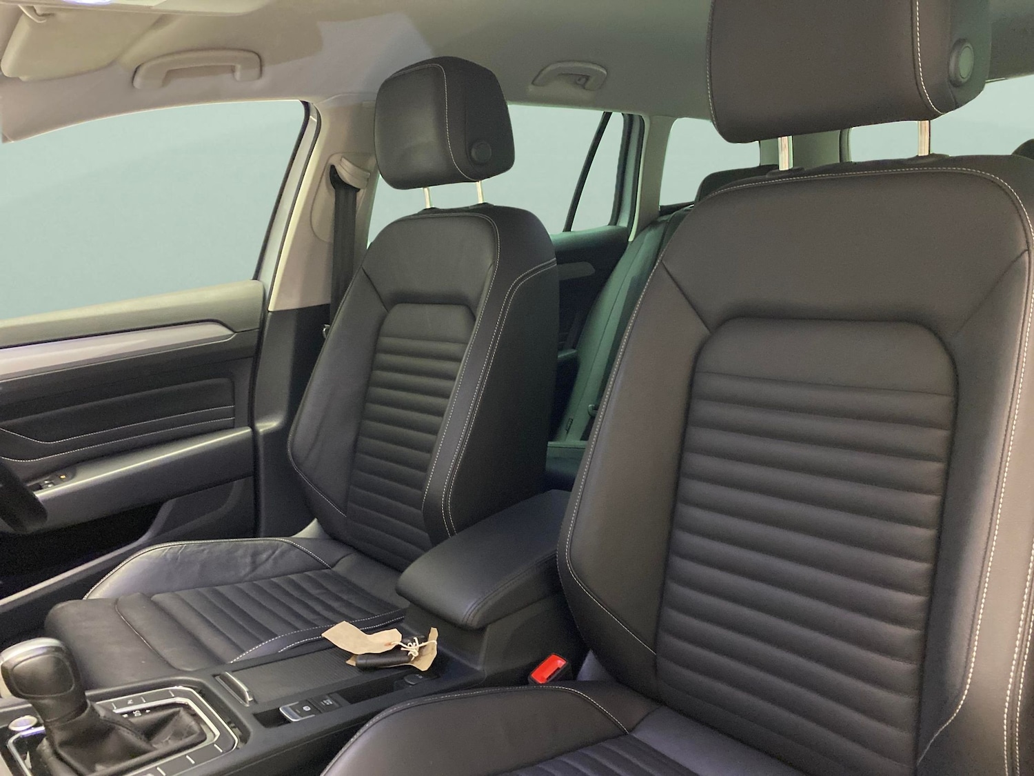 Used Volkswagen Passat 2023 for sale - 78122605: Photo 5