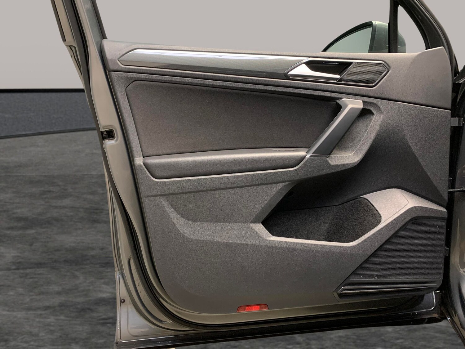 Used Volkswagen Tiguan 2018 for sale - 77485294: Photo 22