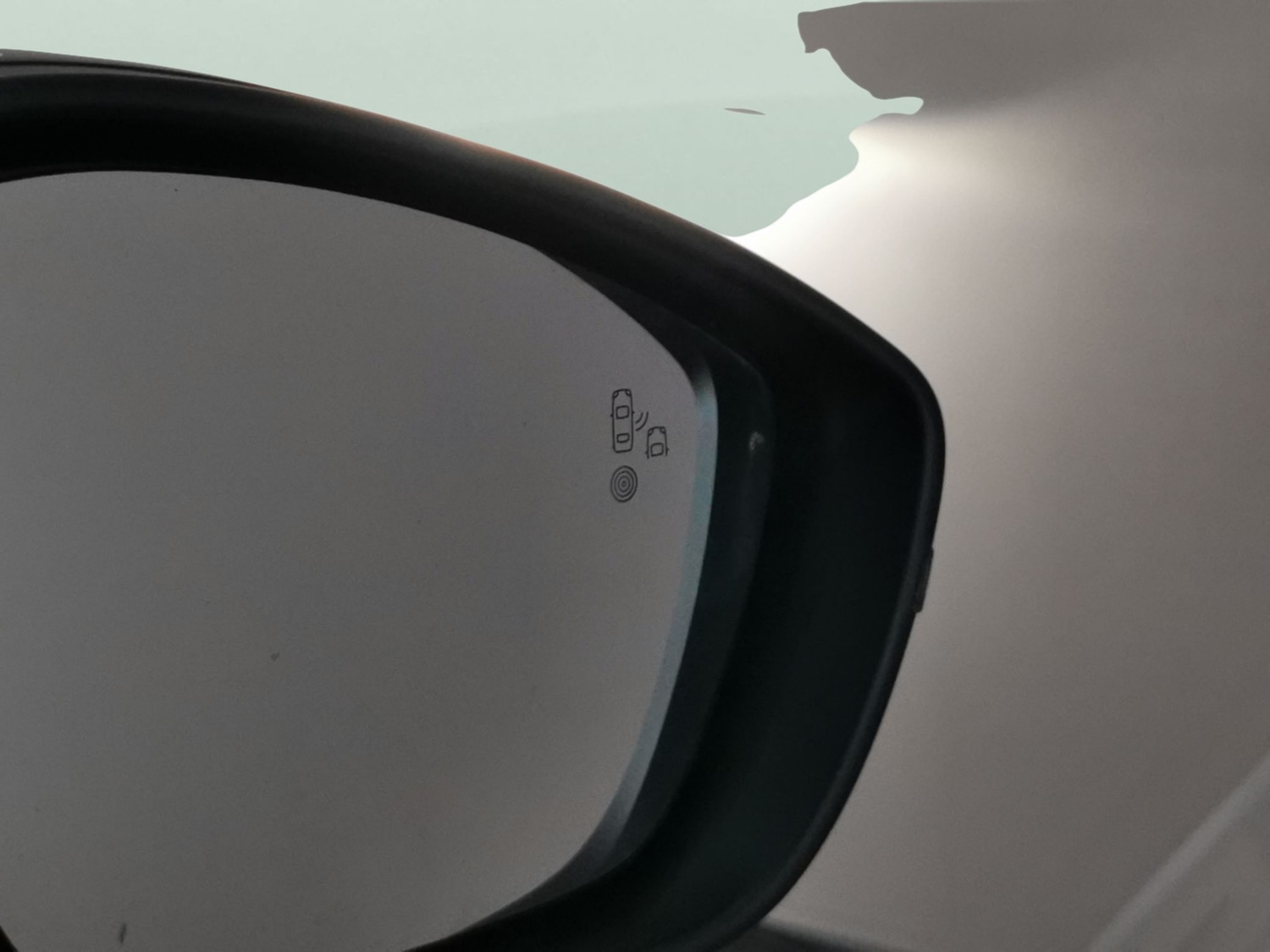 Used Peugeot E-2008 2022 for sale - 76928353: Photo 23