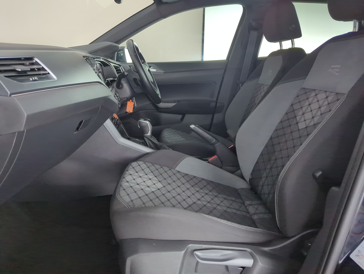 Used Volkswagen Taigo 2023 for sale - 77450182: Photo 4