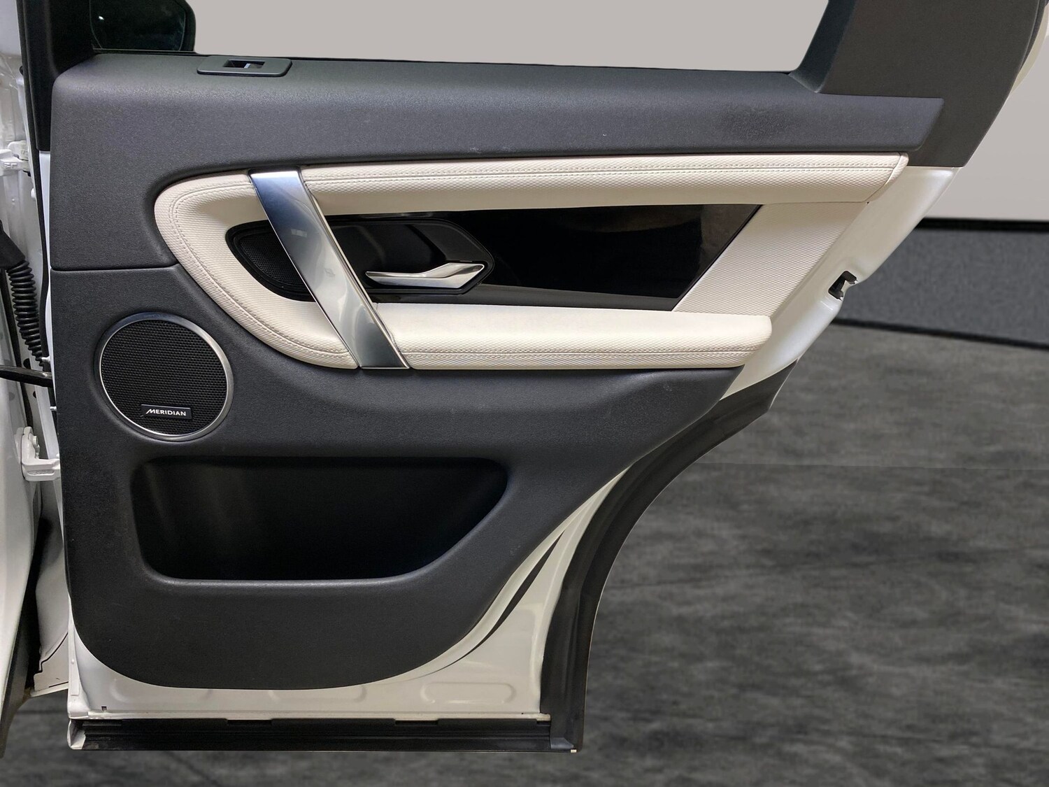 Used Land Rover Discovery Sport 2023 for sale - 78150845: Photo 28