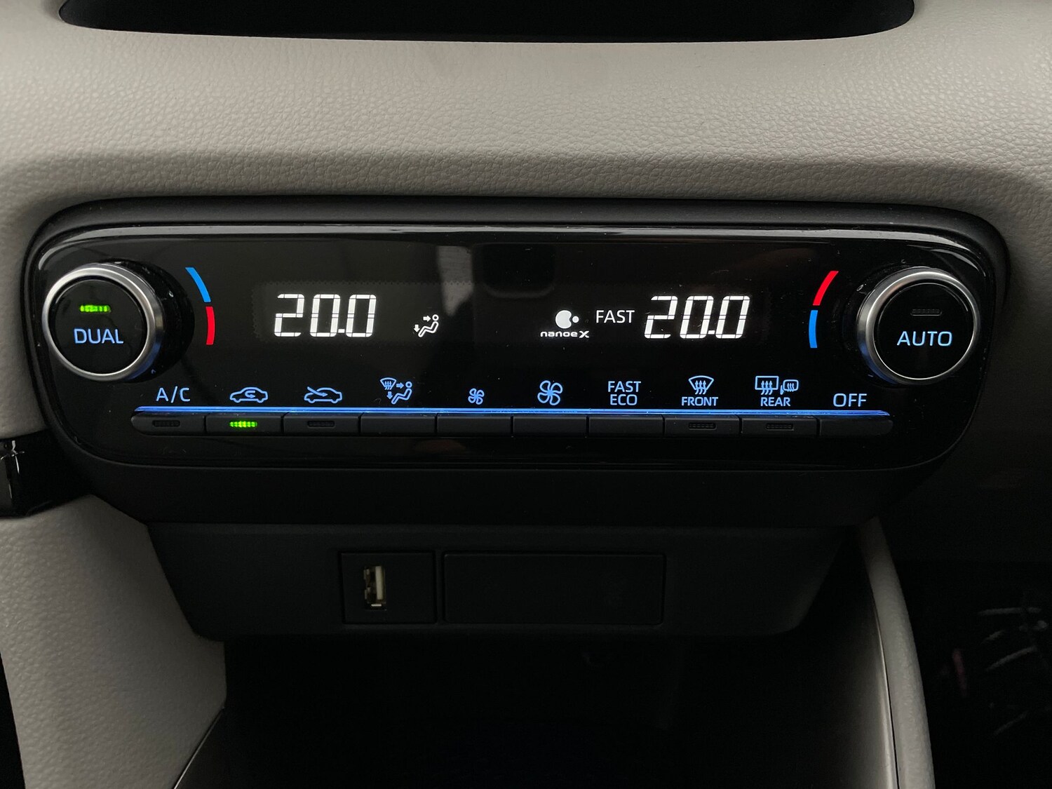 Used Toyota Yaris 2022 for sale - 77810653: Photo 23