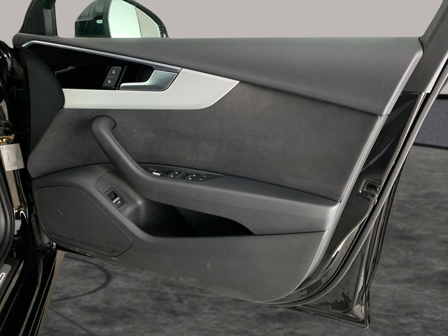 Used Audi A4 2023 for sale - 77043626: Photo 30