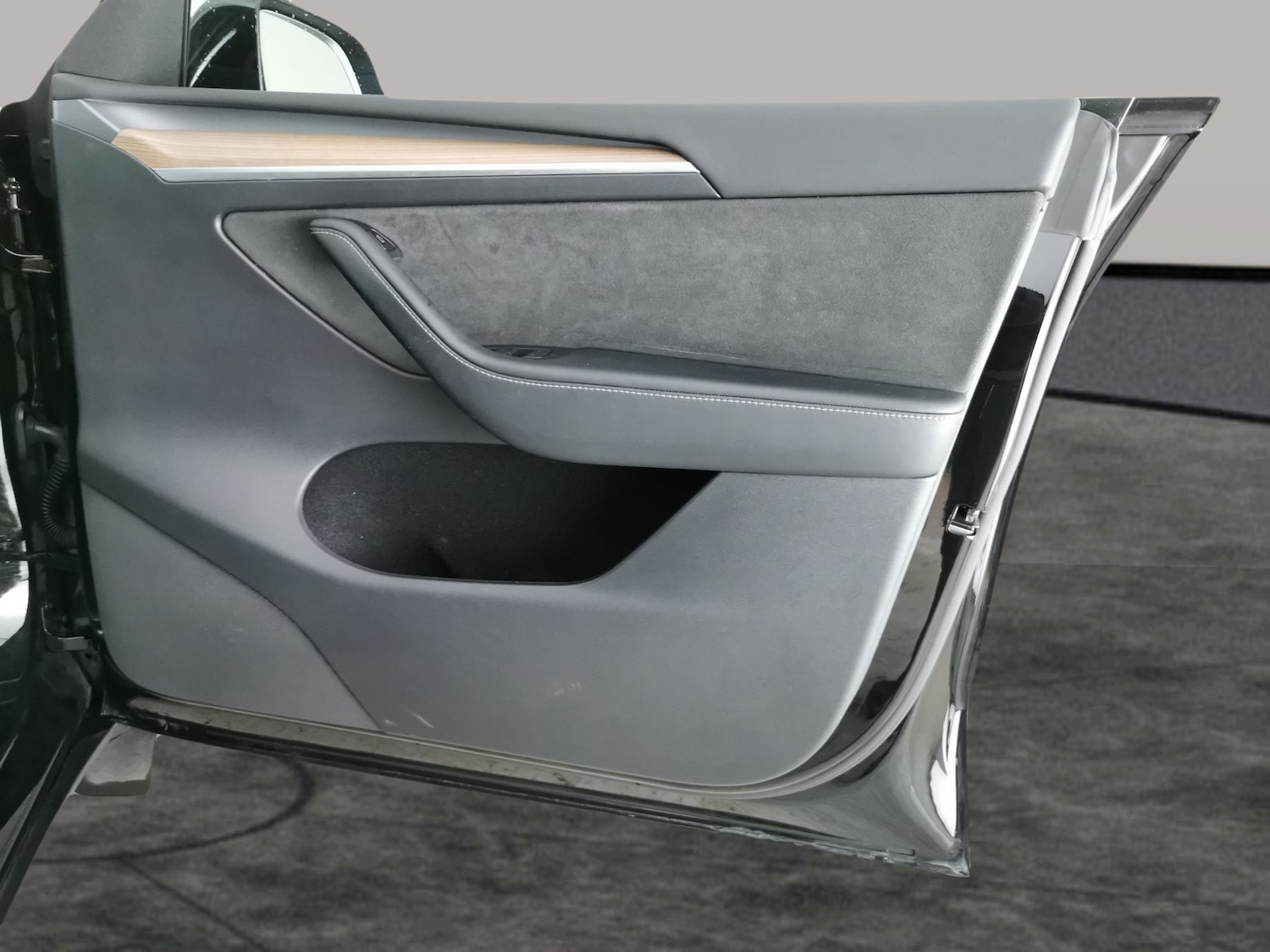 Used Tesla Model Y 2023 for sale - 77123082: Photo 32