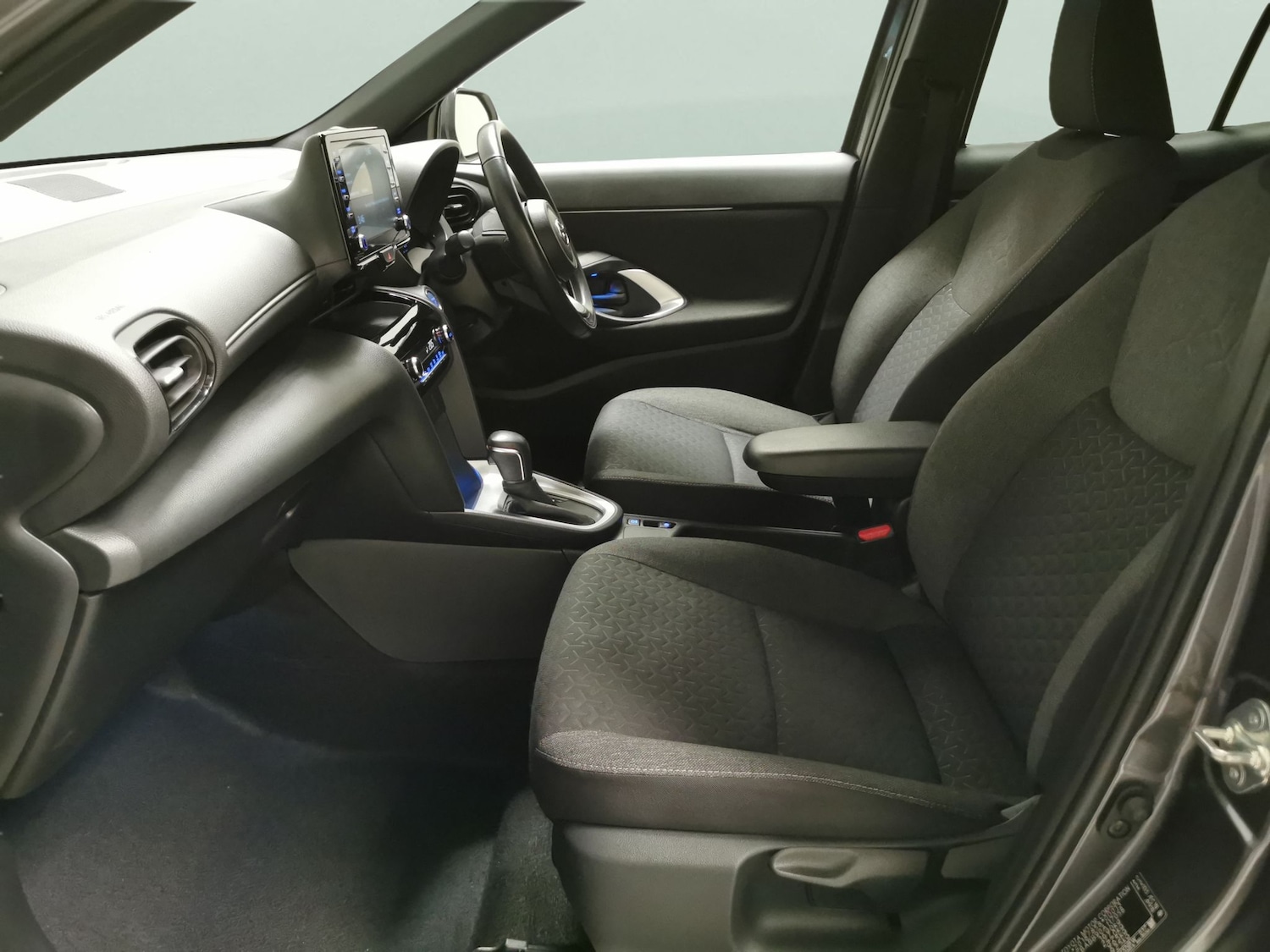 Used Toyota Yaris Cross 2022 for sale - 77505401: Photo 4