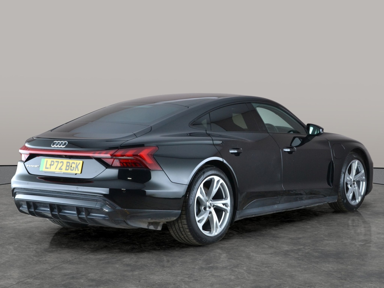 Used Audi e-tron GT 2022 for sale - 77373324: Photo 11