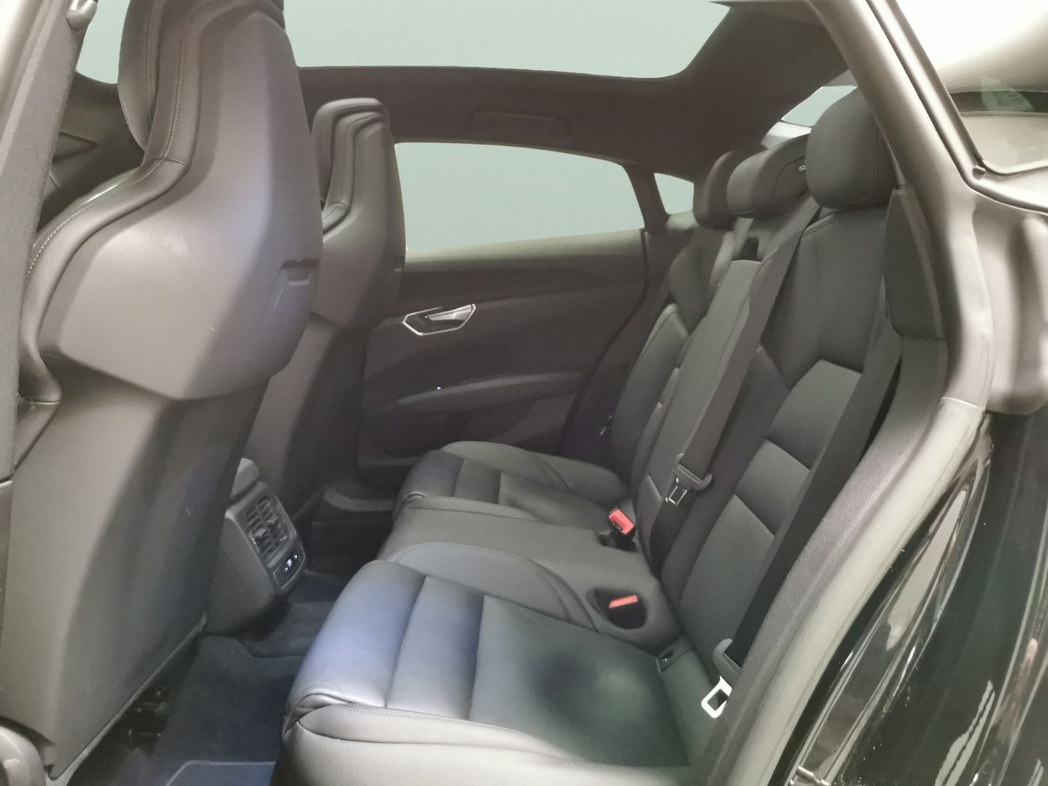 Used Audi e-tron GT 2022 for sale - 77373324: Photo 24