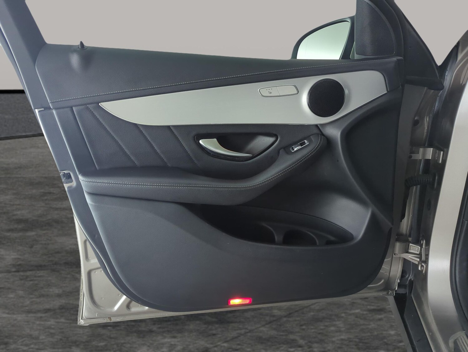 Used Mercedes-Benz GLC 2021 for sale - 77899138: Photo 28