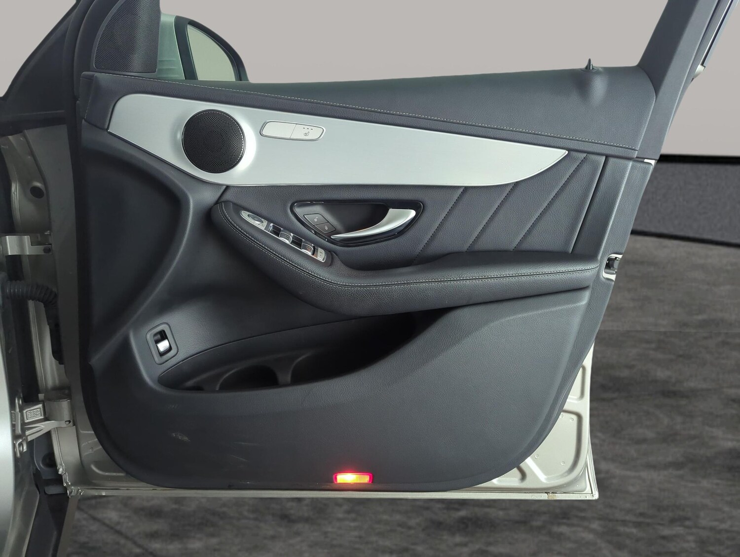 Used Mercedes-Benz GLC 2021 for sale - 77899138: Photo 31