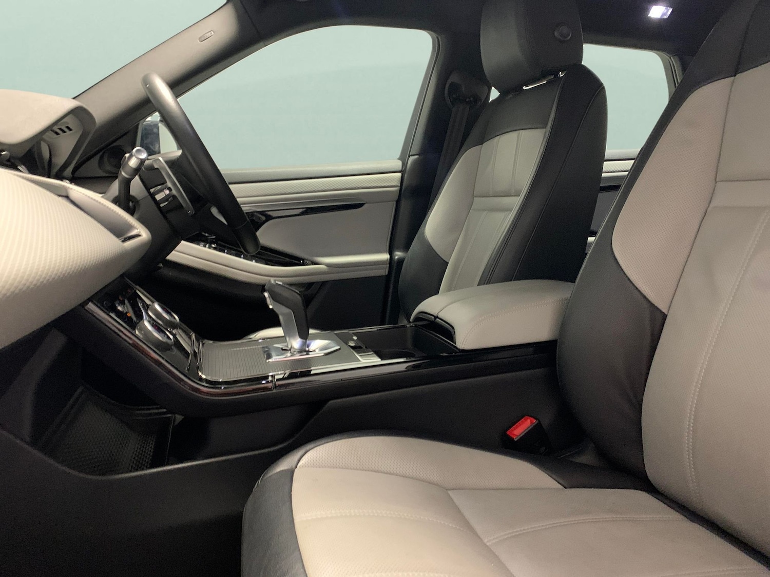 Used Land Rover Range Rover Evoque 2022 for sale - 77373337: Photo 4