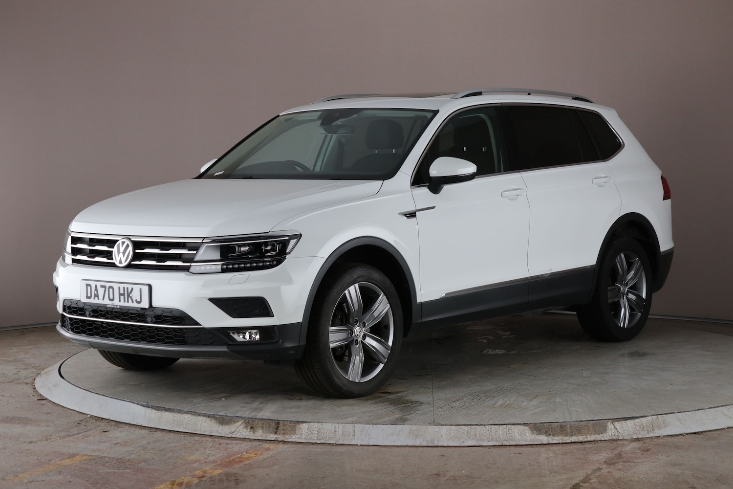 Used Volkswagen Tiguan Allspace 2020 for sale - 76731971: Photo 1