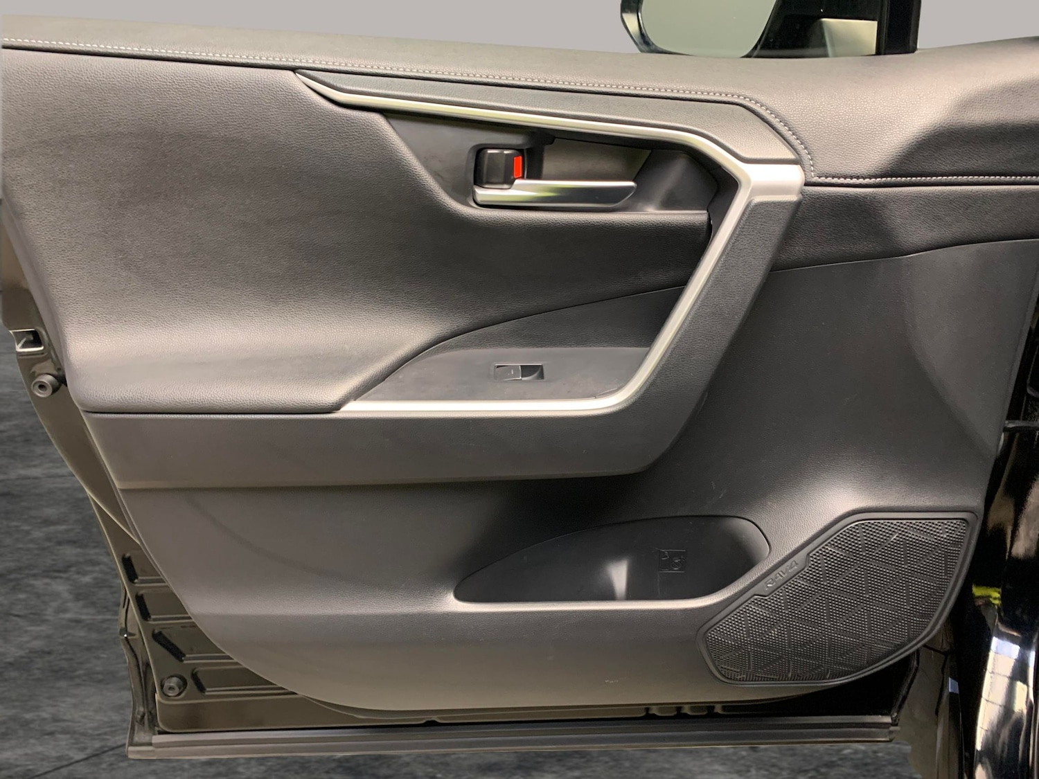 Used Toyota RAV4 2023 for sale - 76636229: Photo 28