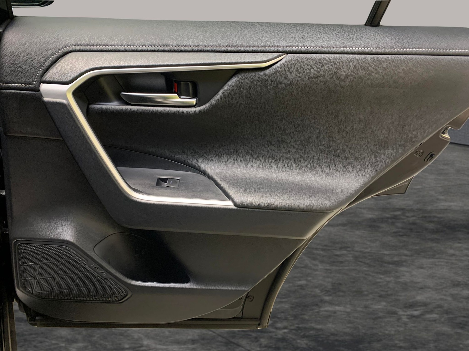 Used Toyota RAV4 2023 for sale - 76636229: Photo 30