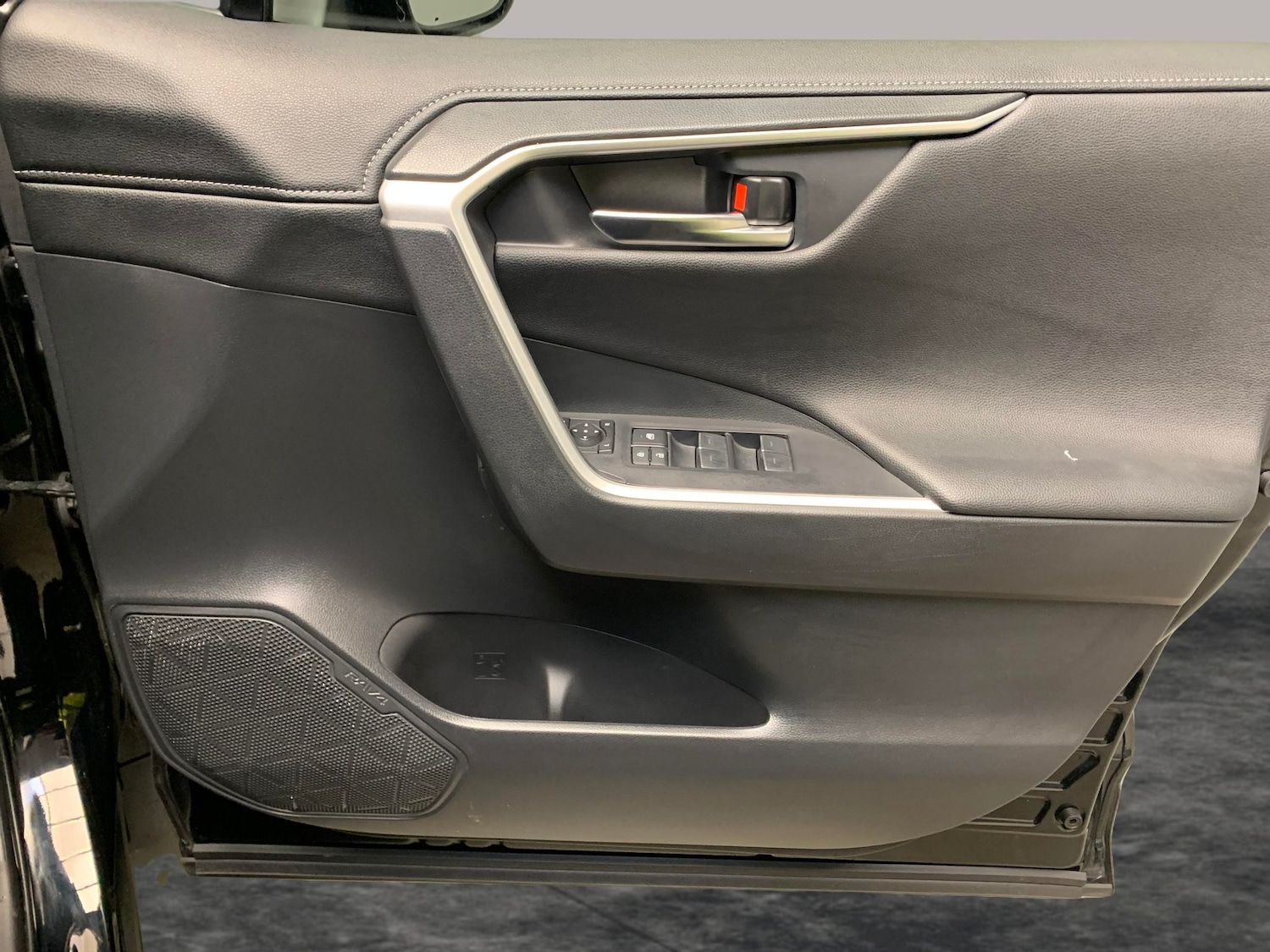 Used Toyota RAV4 2023 for sale - 76636229: Photo 31