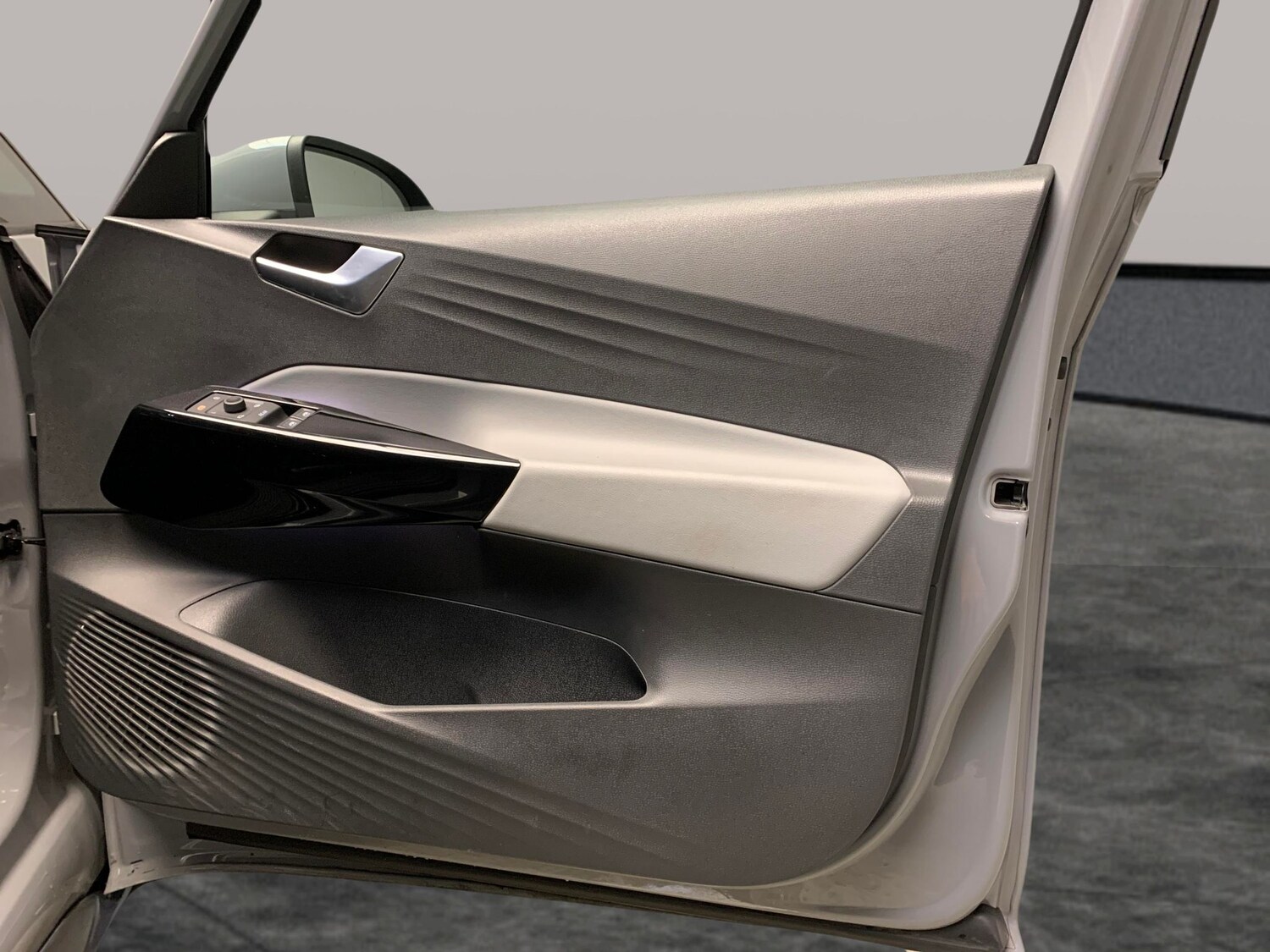 Used Volkswagen ID.3 2023 for sale - 77418103: Photo 25