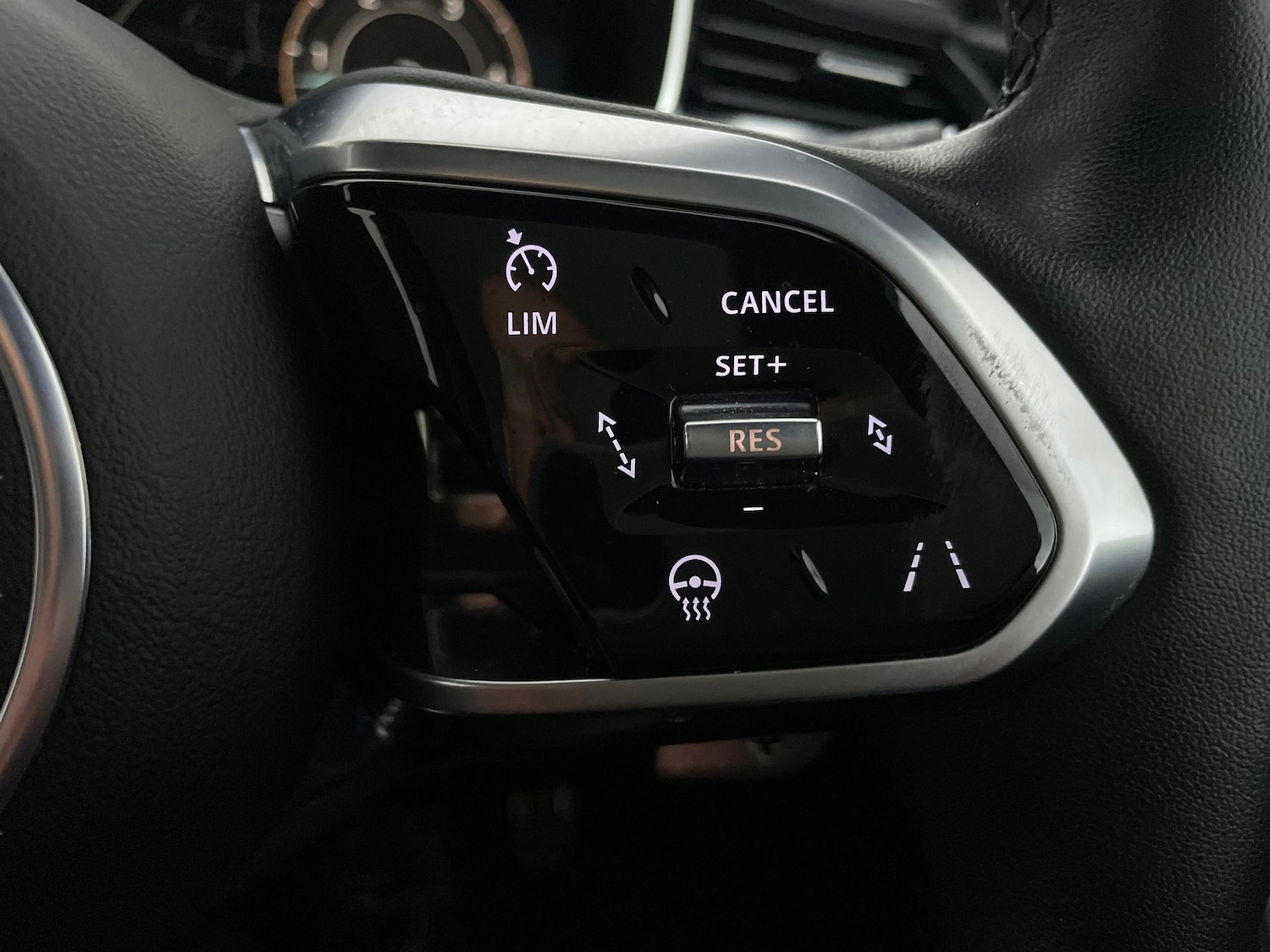 Used Jaguar F-Pace for sale - 76736179: Photo 31