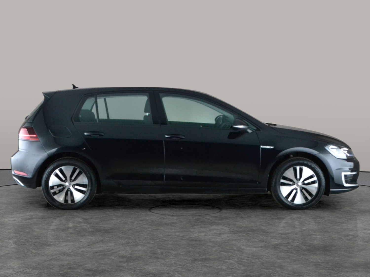 Used Volkswagen Golf 2020 for sale - 77569902: Photo 9