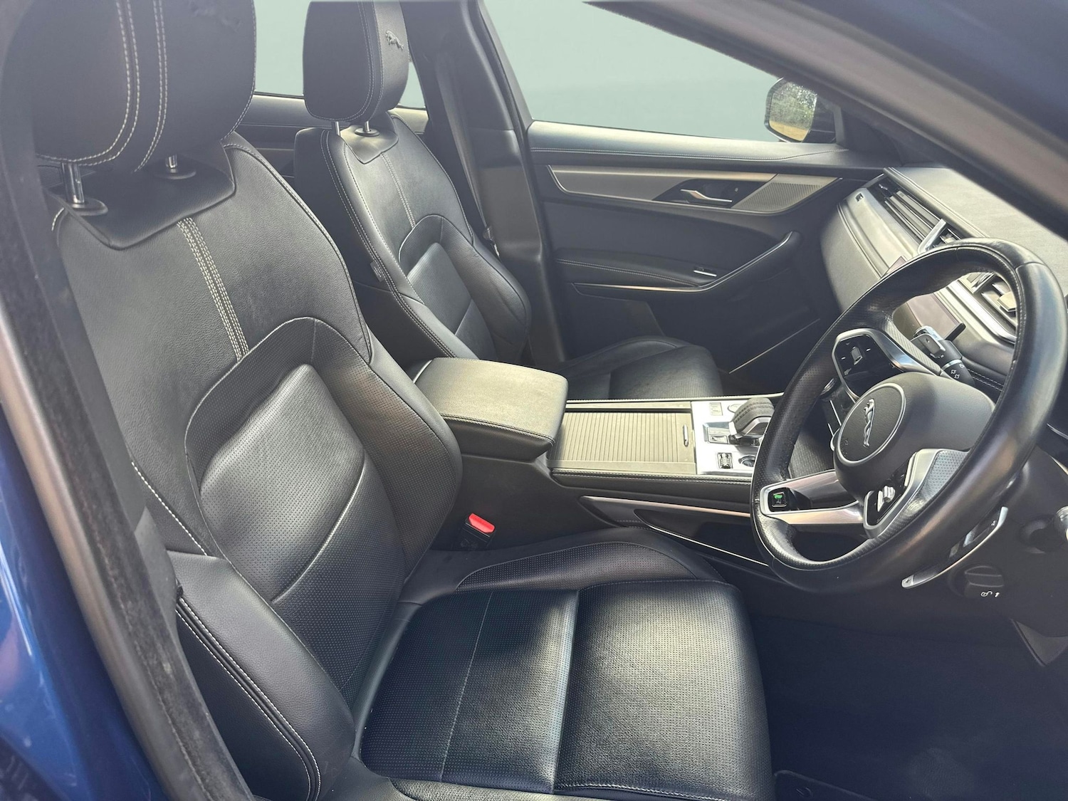 Used Jaguar F-Pace 2021 for sale - 76162522: Photo 9