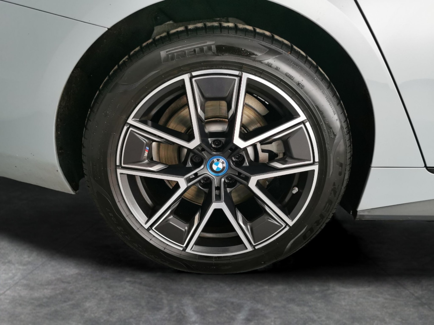 Used BMW i4 2023 for sale - 77318397: Photo 24