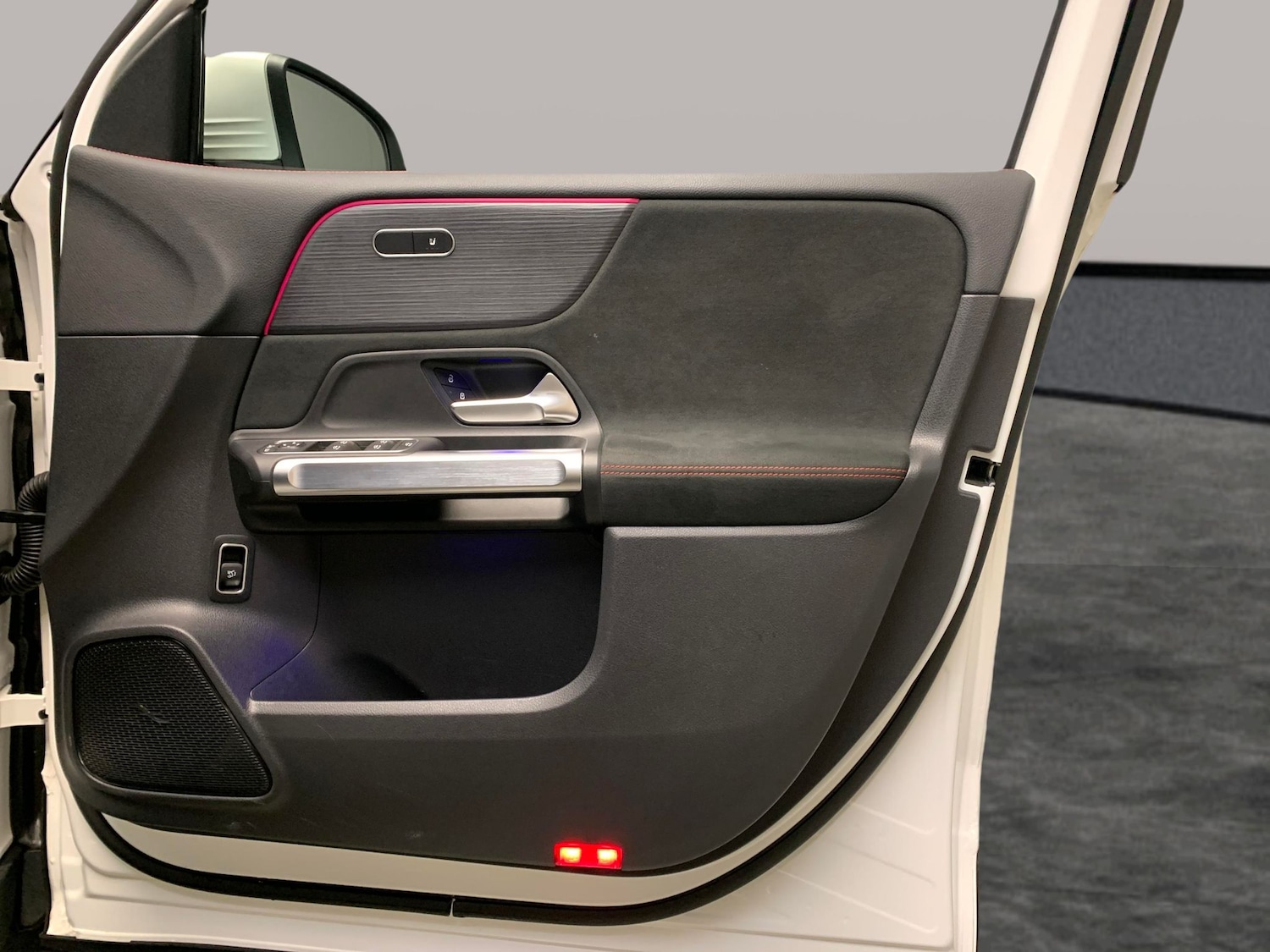 Used Mercedes-Benz EQB 2023 for sale - 77393752: Photo 30