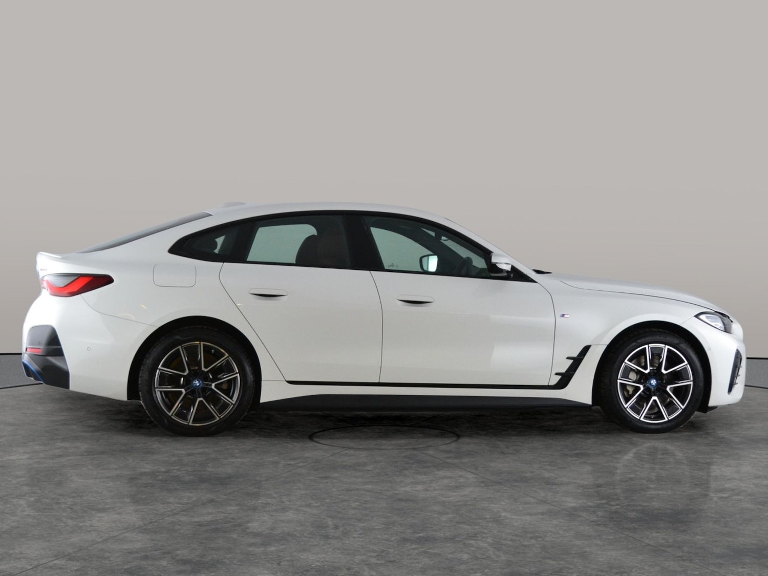 Used BMW i4 2023 for sale - 77641156: Photo 13