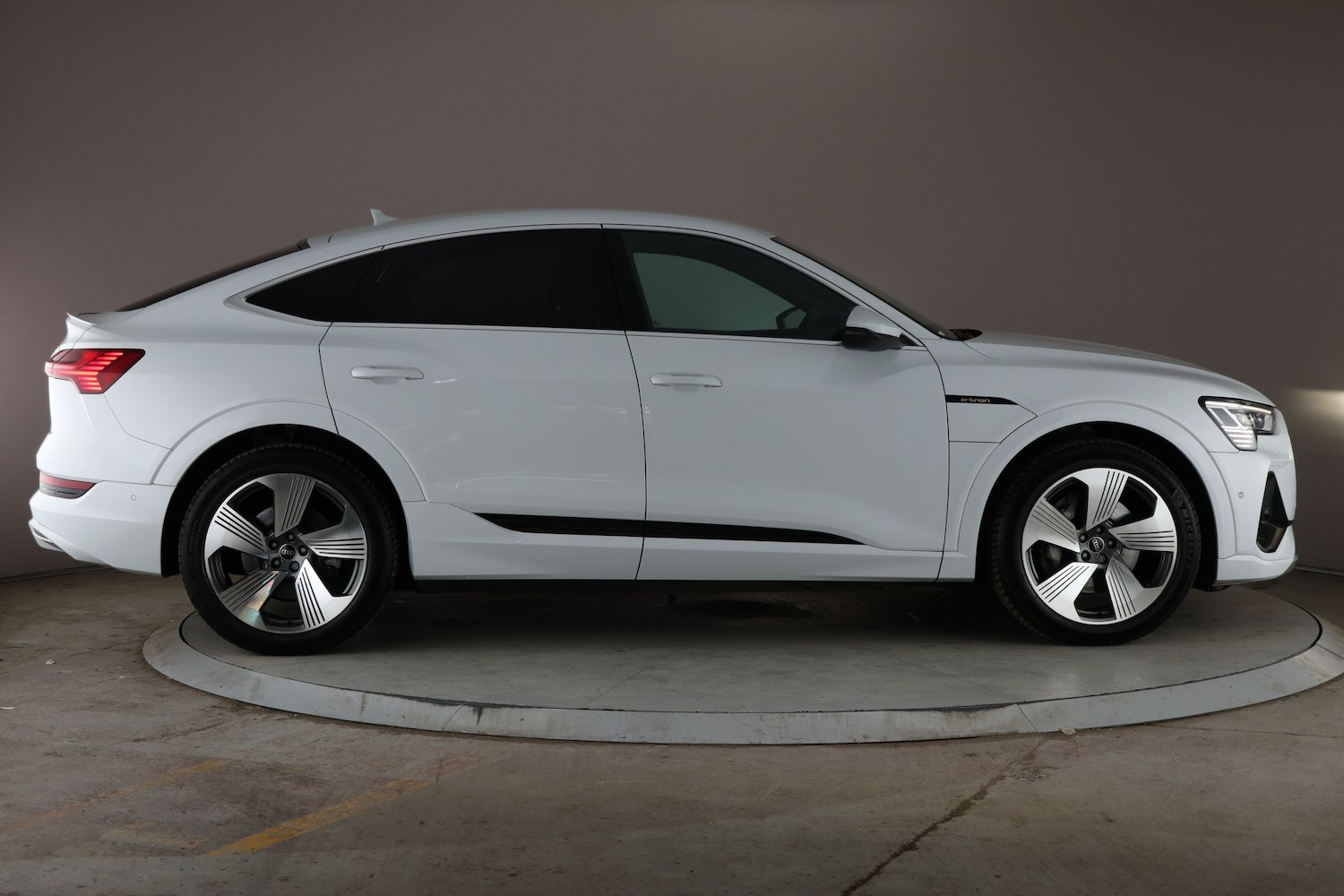 Used Audi e-tron 2022 for sale - 76171392: Photo 12