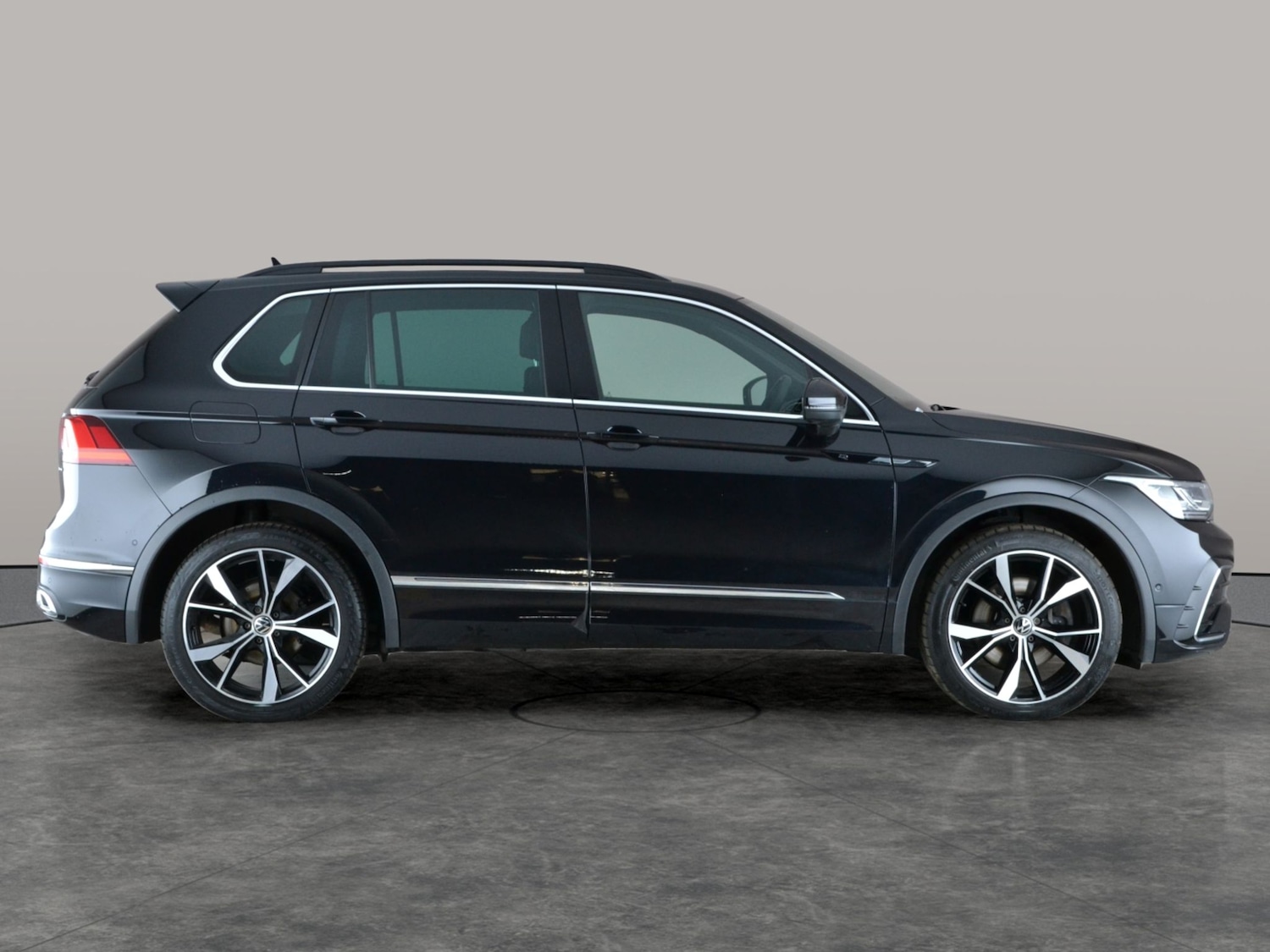 Used Volkswagen Tiguan 2022 for sale - 76940313: Photo 9
