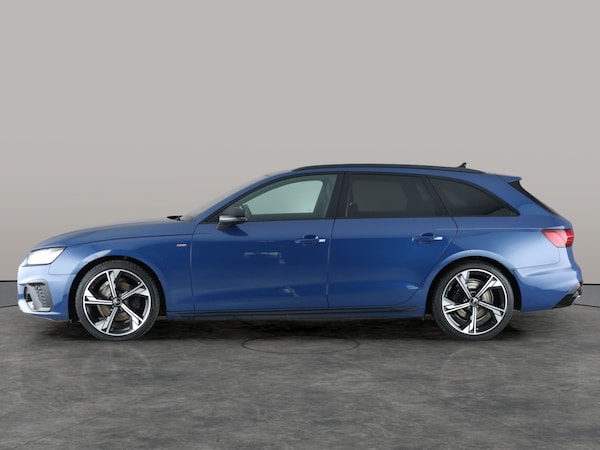 Used Audi A4 Avant 2023 for sale - 76332903: Photo 17