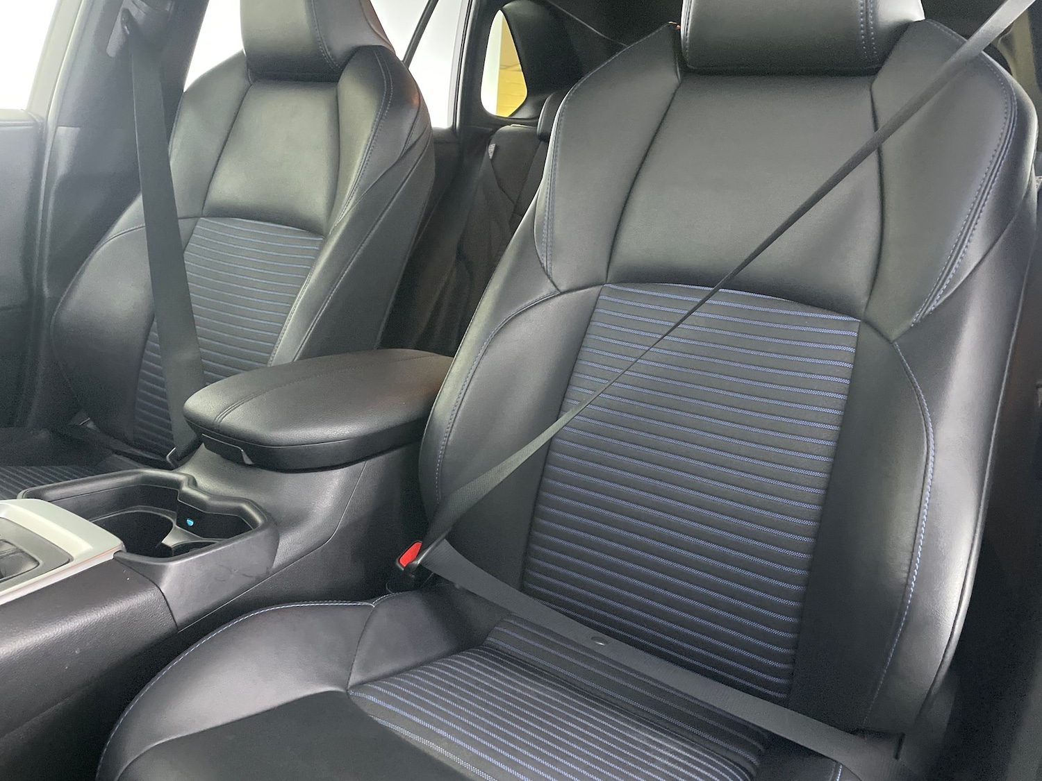 Used Toyota RAV4 2020 for sale - 76420806: Photo 17