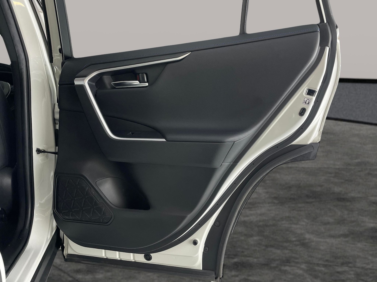 Used Toyota RAV4 2020 for sale - 76420806: Photo 43