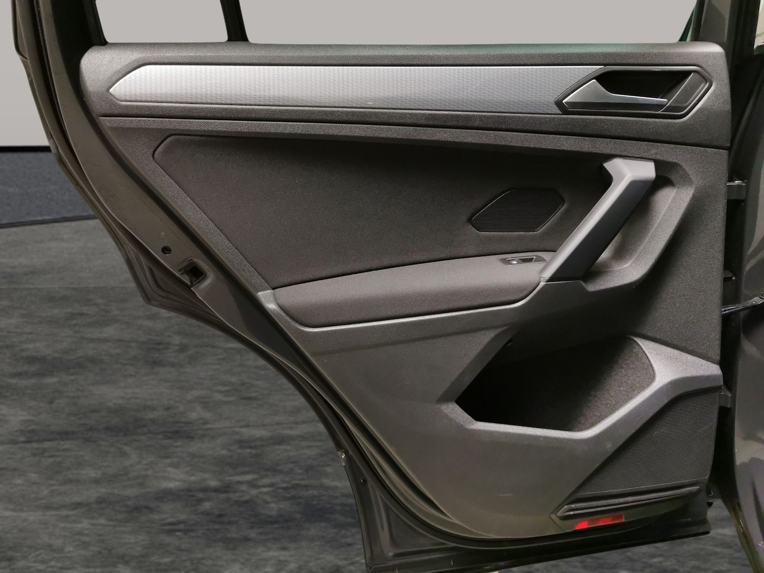 Used Volkswagen Tiguan for sale - 77180445: Photo 25