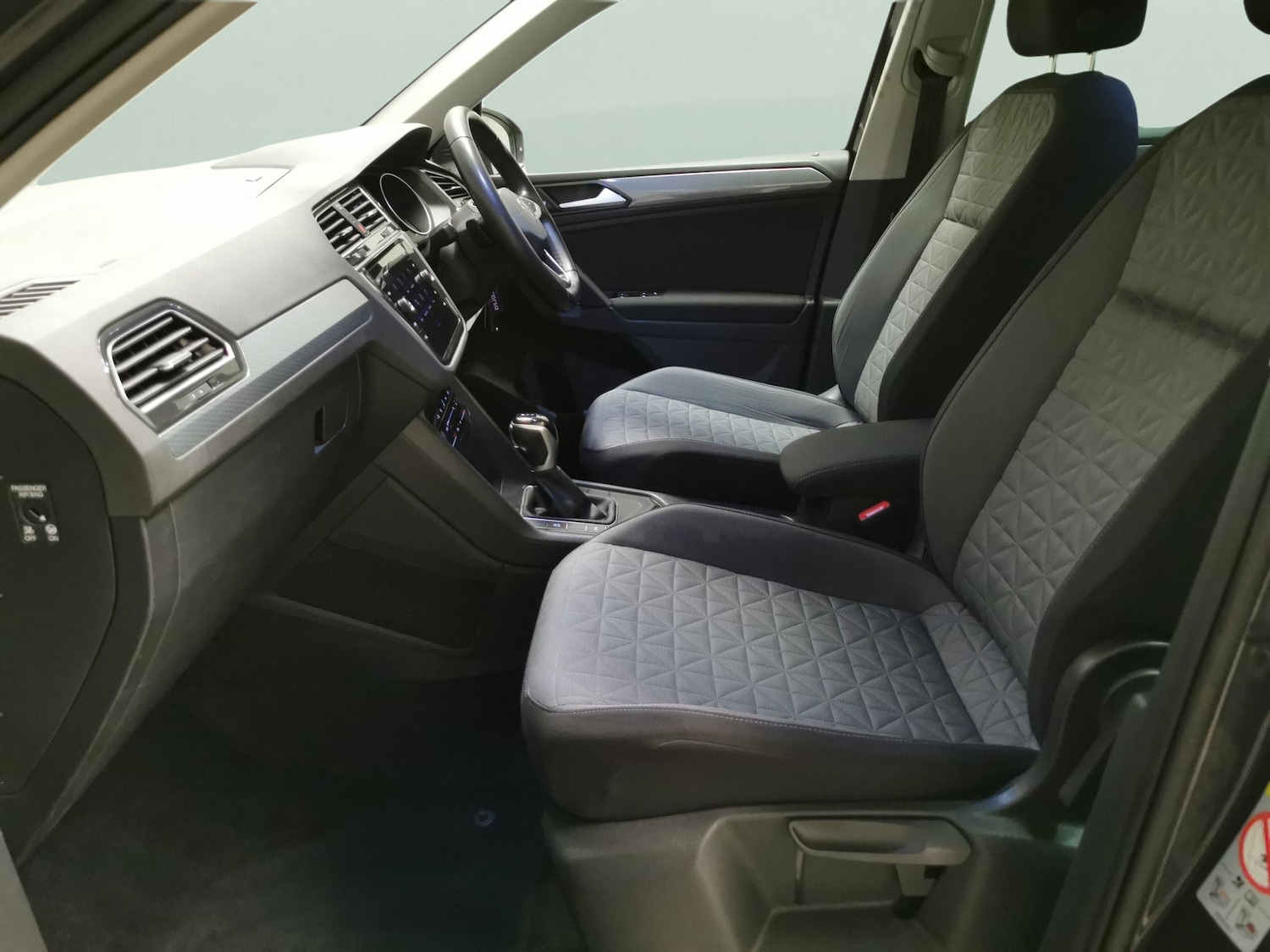 Used Volkswagen Tiguan for sale - 77180445: Photo 4